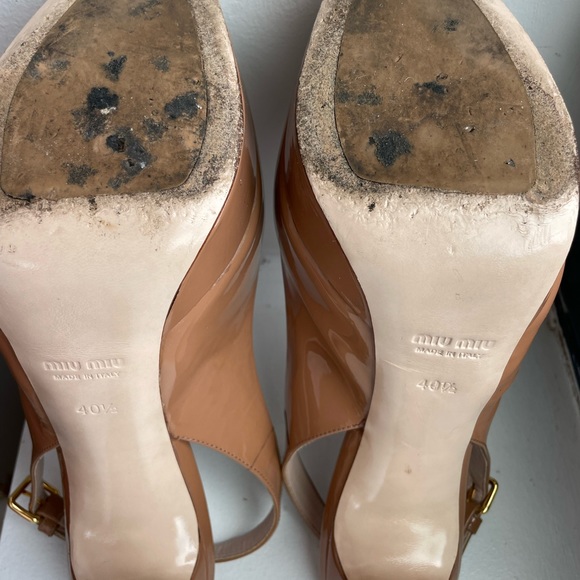 Miu Miu Pantent Leather Pumps - Picture 14 of 16